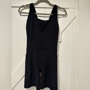 NWT athleta salutation bike suit